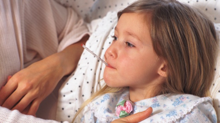 Seis maneras de evitar que tu hijo enferme con la llegada del frío