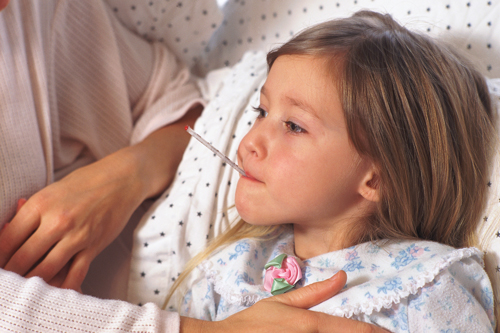 Seis maneras de evitar que tu hijo enferme con la llegada del frío